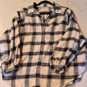 American Eagle Oversized Black & Cream Plaid Shirt with Subtle Blue Lines